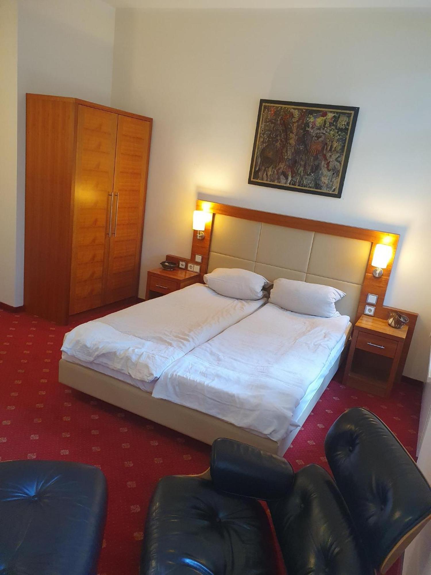Die Villa, Zimmer 17, Dz Leverkusen Kültér fotó